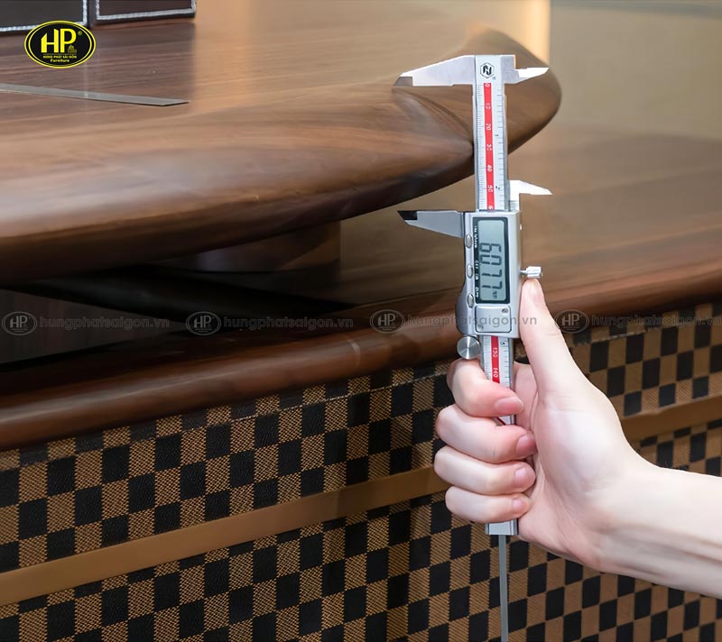 ban-giam-doc-nhap-khau-hien-dai-bt-gu-01d28-1.jpg ban giam doc nhap khau hien dai bt gu 01d28 1