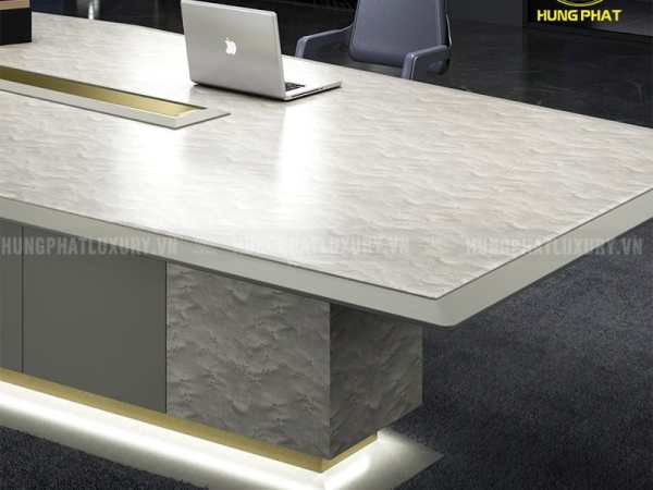 Mặt bàn được làm từ ván sợi mật độ cao cấp E0