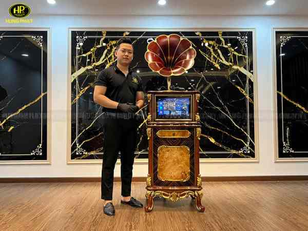 Ảnh máy phát nhạc cao cấp nhập khẩu L-F08Q được chụp tại showroom