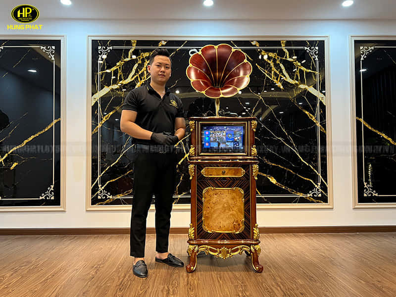 Ảnh máy phát nhạc cao cấp nhập khẩu L-F08Q được chụp tại showroom